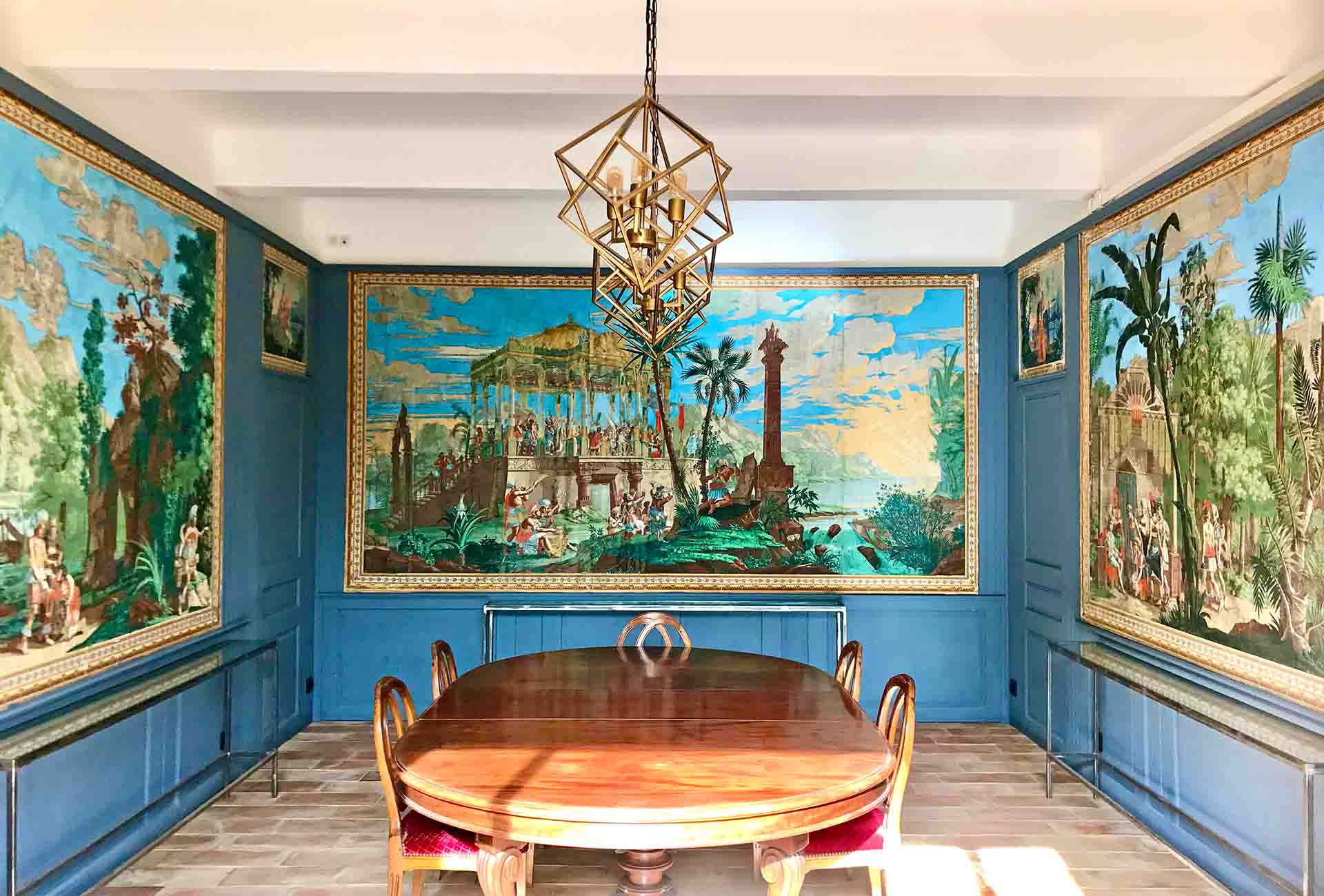 Jardin d'Armide Wallpaper In A Dining Room